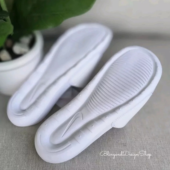 Nike Victori One Sandals Custom with Swarovski Crystal Rhinestones Bling Slides - Picture 6 of 8